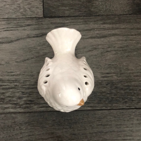 White small ceramic Dove accent decor - Picture 5 of 8